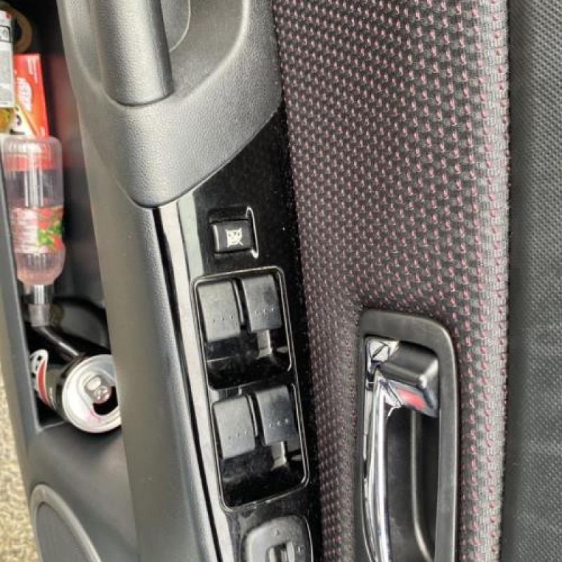 Pare boue arriere droit MAZDA 3 1 Photo n°15