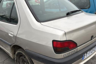 Serrure arriere droit PEUGEOT 306