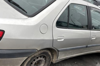 Serrure arriere droit PEUGEOT 306