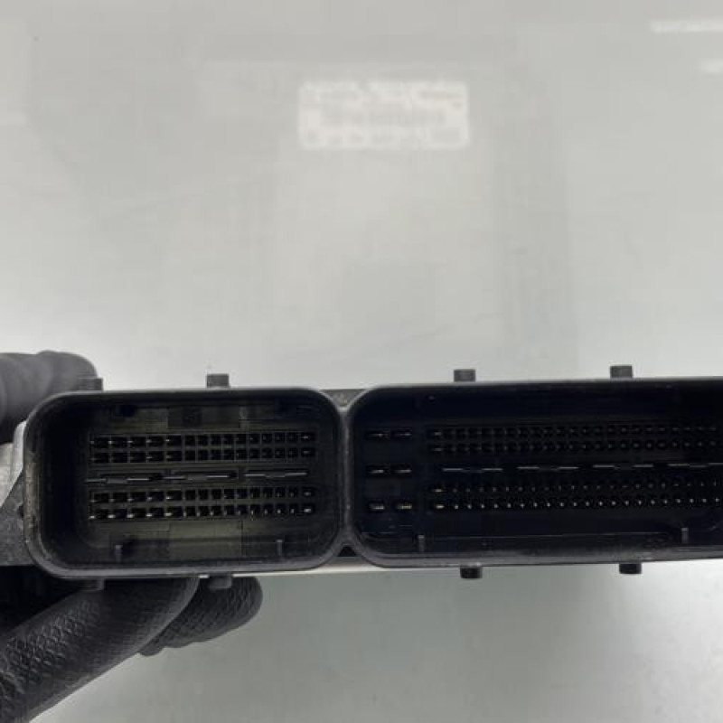 Calculateur moteur OPEL MERIVA B Photo n°3