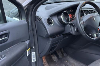 Cremaillere assistee PEUGEOT 5008 1