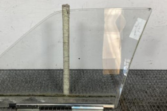 Vitre avant droit PEUGEOT 205