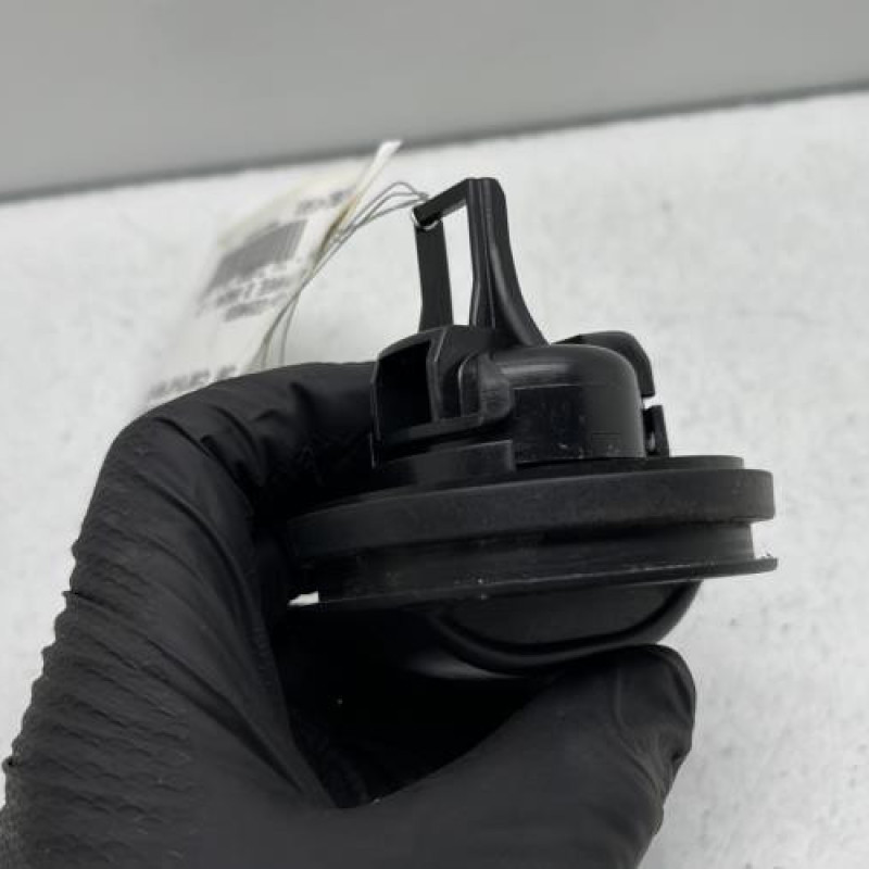Bouchon de carburant PEUGEOT 308 2 SW Photo n°3