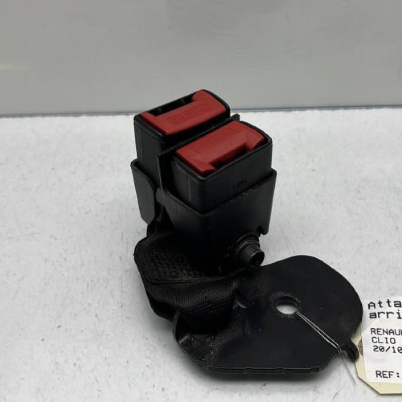 Attache ceinture arriere droit RENAULT CLIO 2 Photo n°1