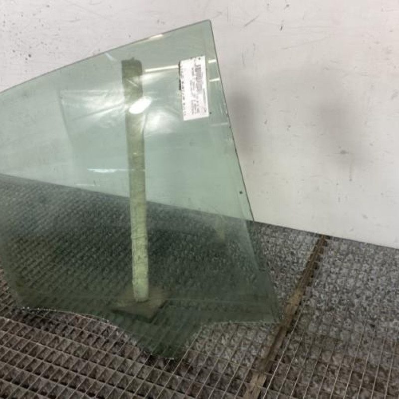 Vitre arriere droit MERCEDES CLASSE R 251 Photo n°3