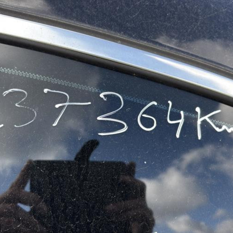 Vitre arriere droit MERCEDES CLASSE R 251 Photo n°18