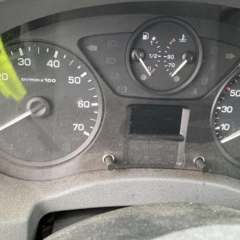Pretensionneur de ceinture avant droit CITROEN JUMPY 2 Photo n°20