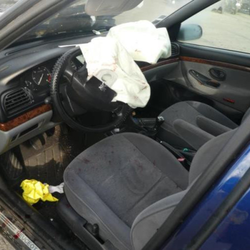 Porte avant gauche PEUGEOT 406 Photo n°16