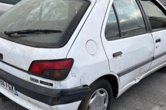 Serrure arriere droit PEUGEOT 306