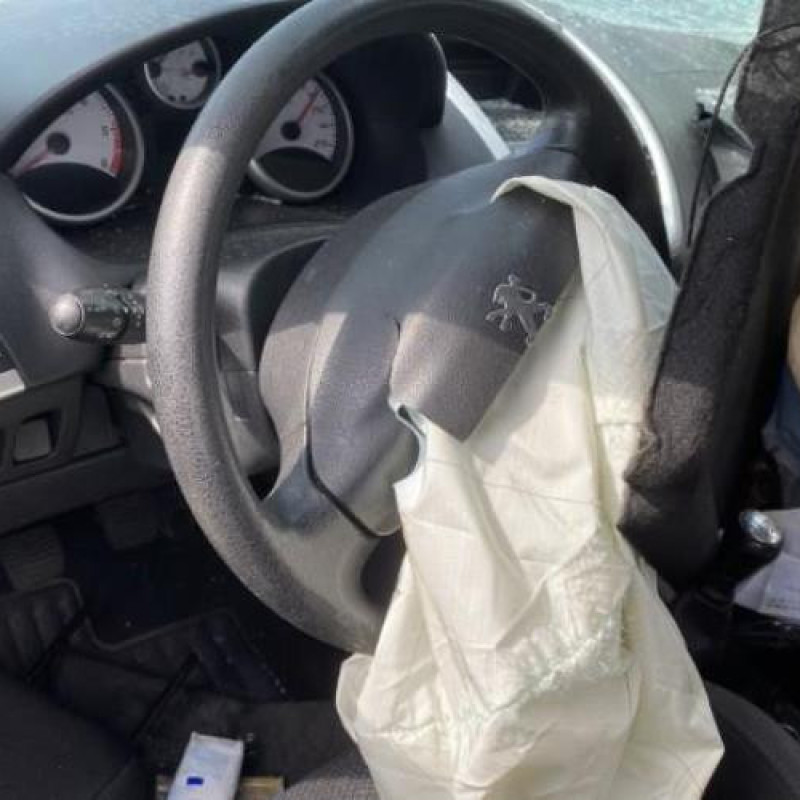 Boitier servitude moteur (BSM) PEUGEOT 206+ Photo n°17