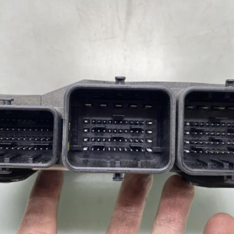 Calculateur moteur PEUGEOT 308 1 Photo n°3