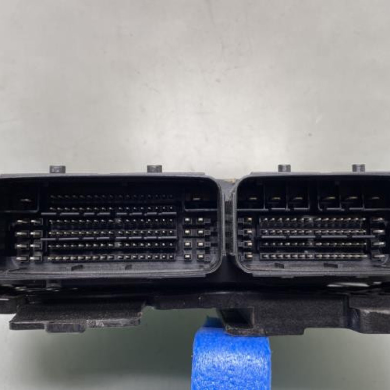 Calculateur moteur OPEL CORSA F Photo n°3