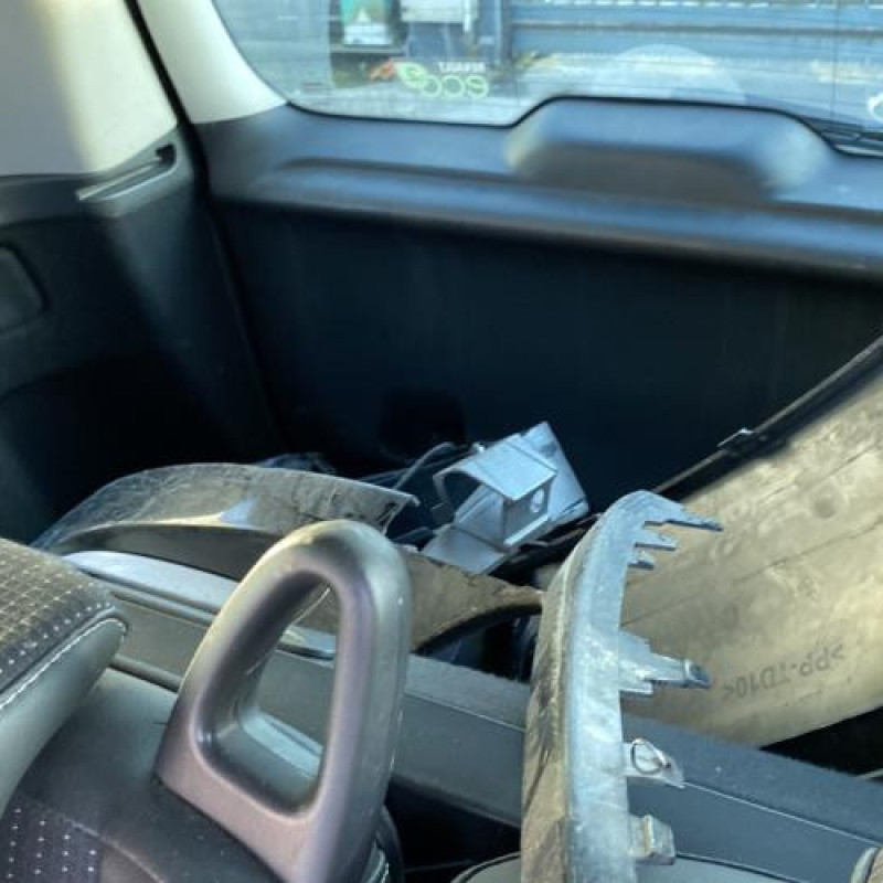 Calculateur moteur RENAULT GRAND SCENIC 3 Photo n°17