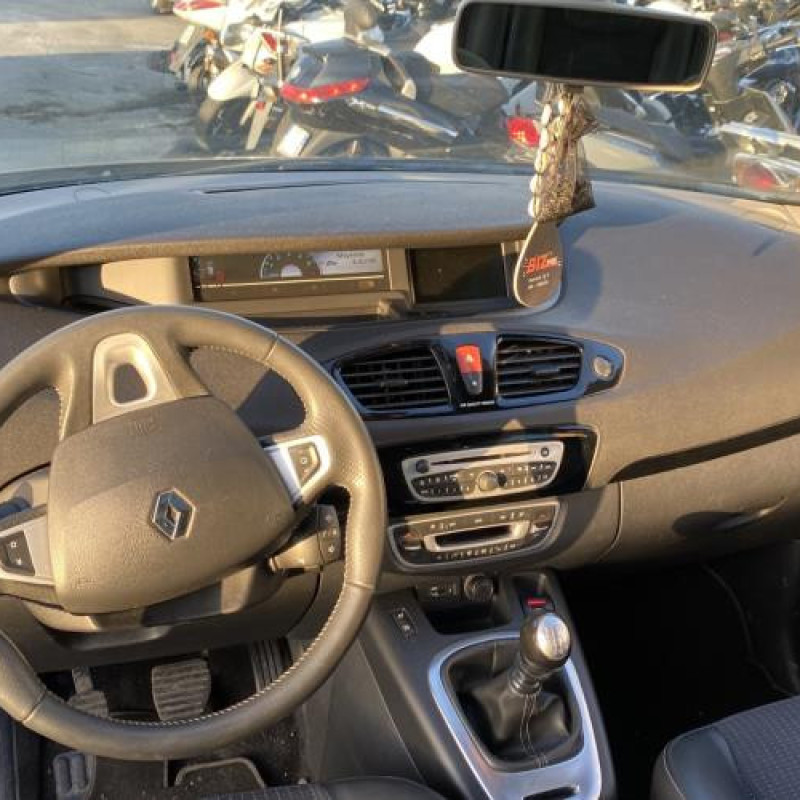 Calculateur moteur RENAULT GRAND SCENIC 3 Photo n°18