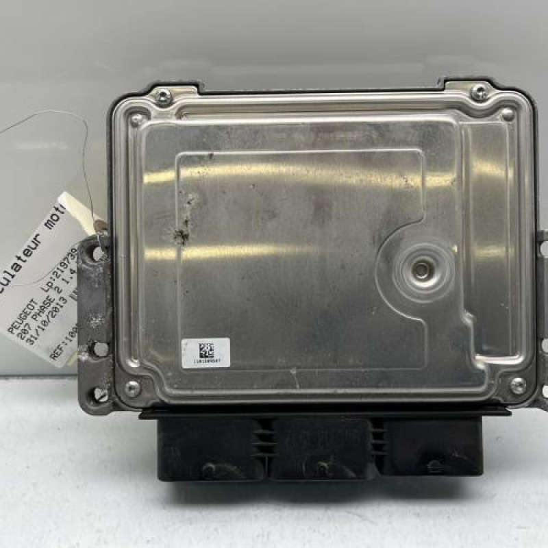 Calculateur moteur PEUGEOT 207 Photo n°4