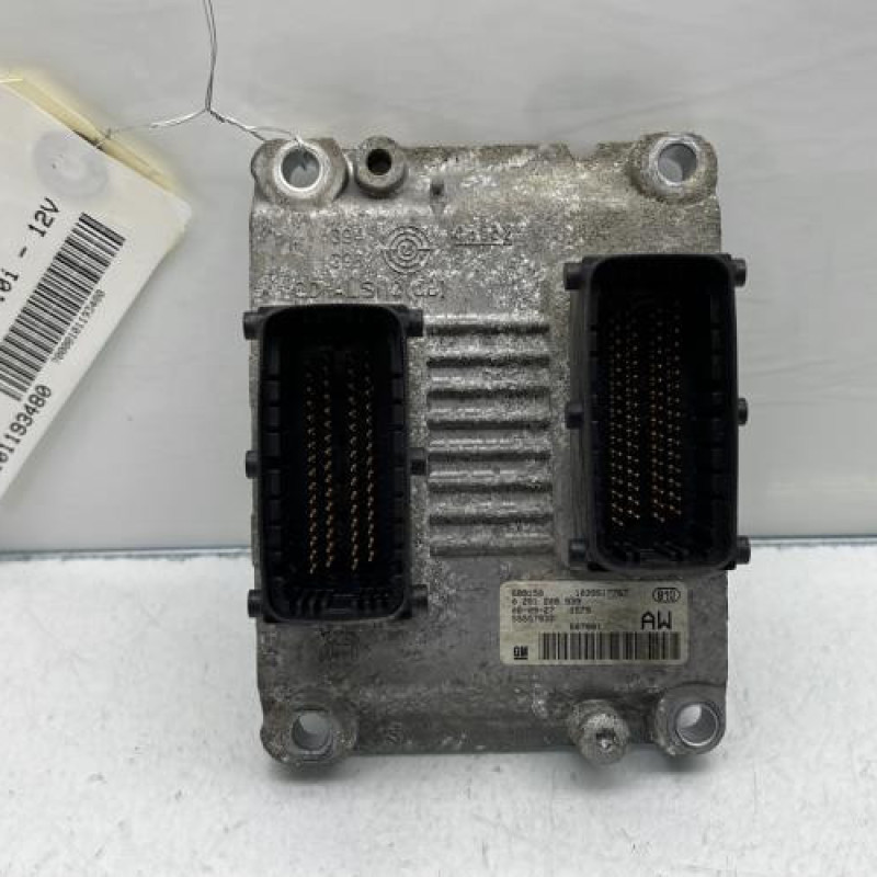 Calculateur moteur OPEL CORSA D Photo n°1