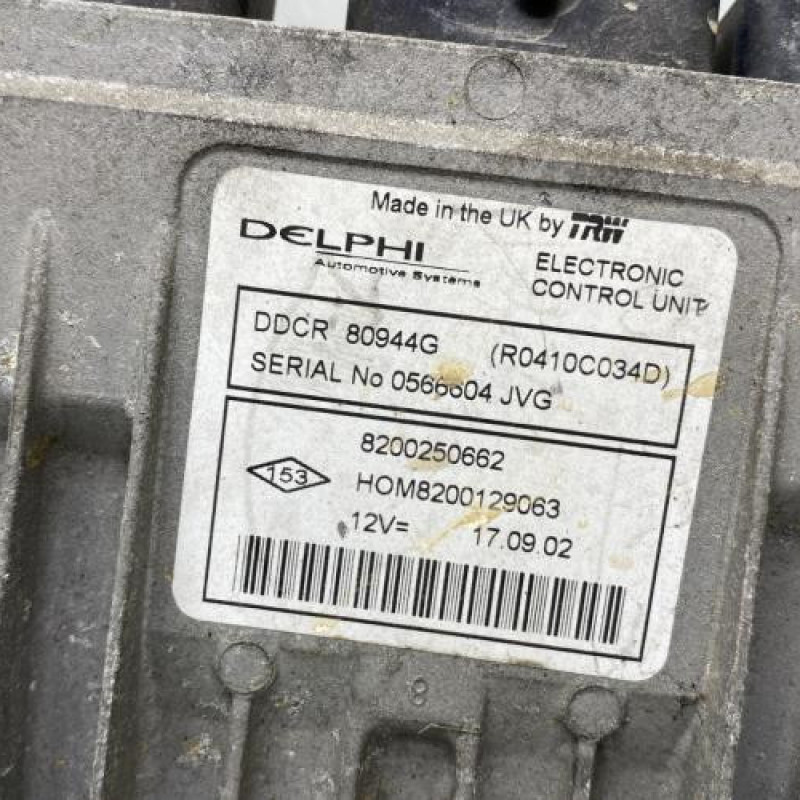 Calculateur moteur RENAULT CLIO 2 Photo n°2