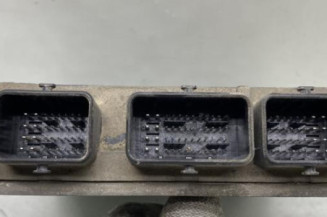 Calculateur moteur RENAULT CLIO 2