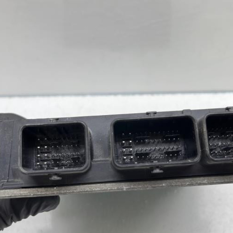 Calculateur moteur RENAULT MODUS Photo n°3