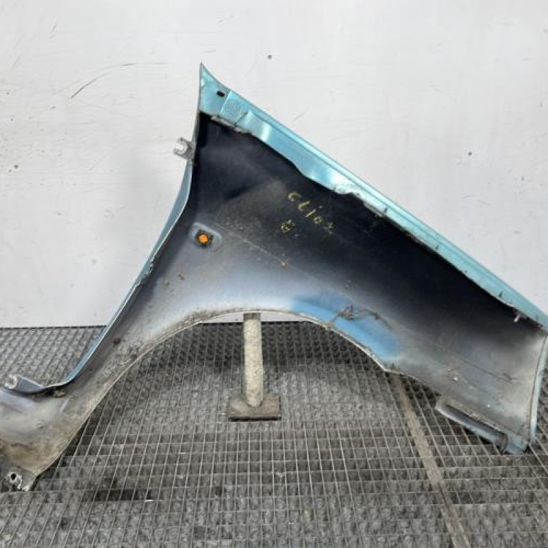 Aile avant gauche RENAULT CLIO 2 Photo n°4