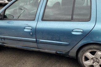 Vitre avant droit RENAULT CLIO 2