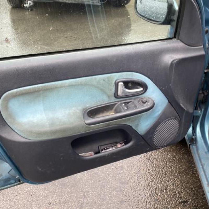 Vitre avant droit RENAULT CLIO 2 Photo n°15