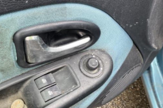 Vitre avant droit RENAULT CLIO 2