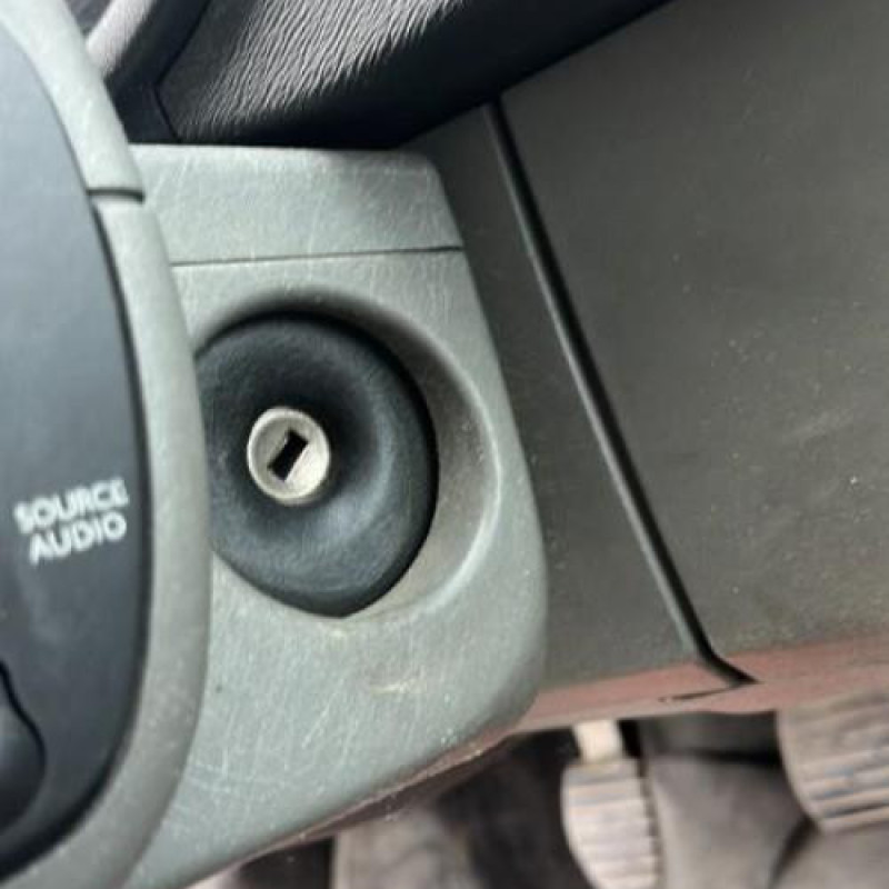 Calculateur moteur RENAULT KANGOO 2 Photo n°17