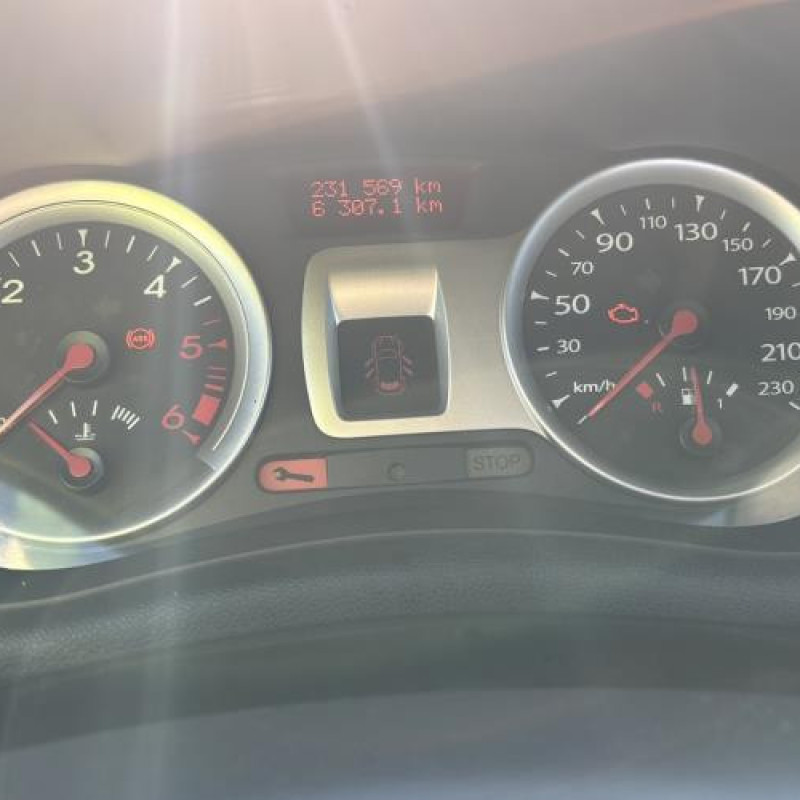 Bras essuie glace arriere RENAULT CLIO 3 Photo n°18