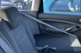 Pretensionneur de ceinture avant droit FORD C-MAX 1