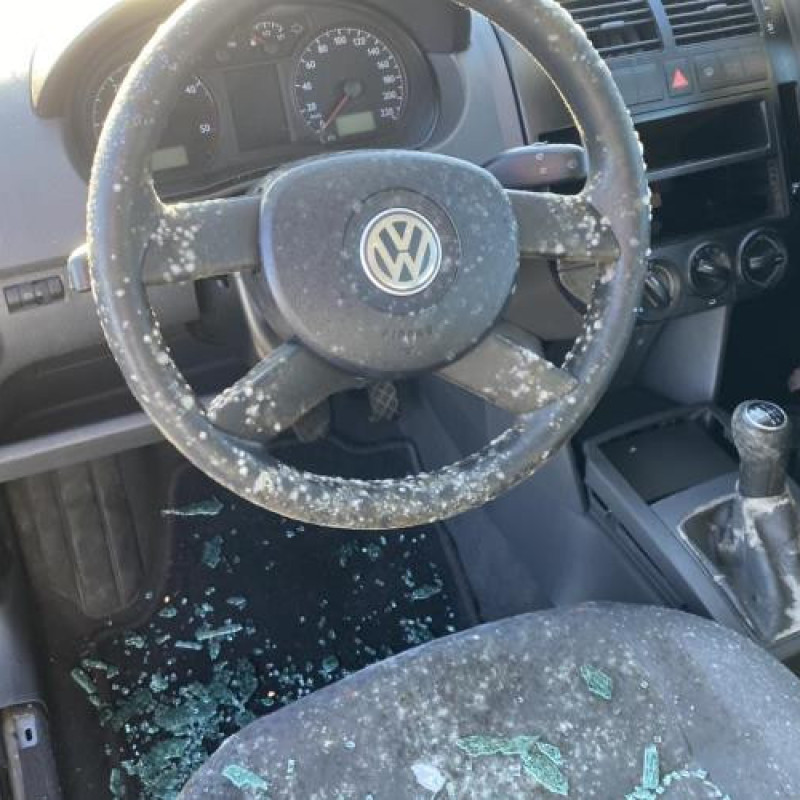Custode arriere droit VOLKSWAGEN POLO 4 Photo n°7