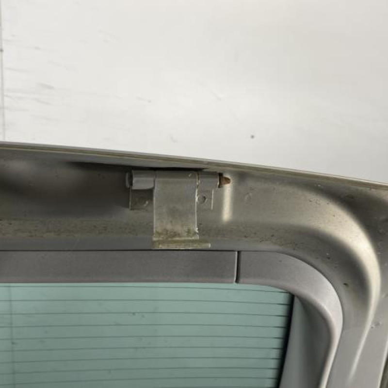 Malle/Hayon arriere OPEL ZAFIRA B Photo n°8