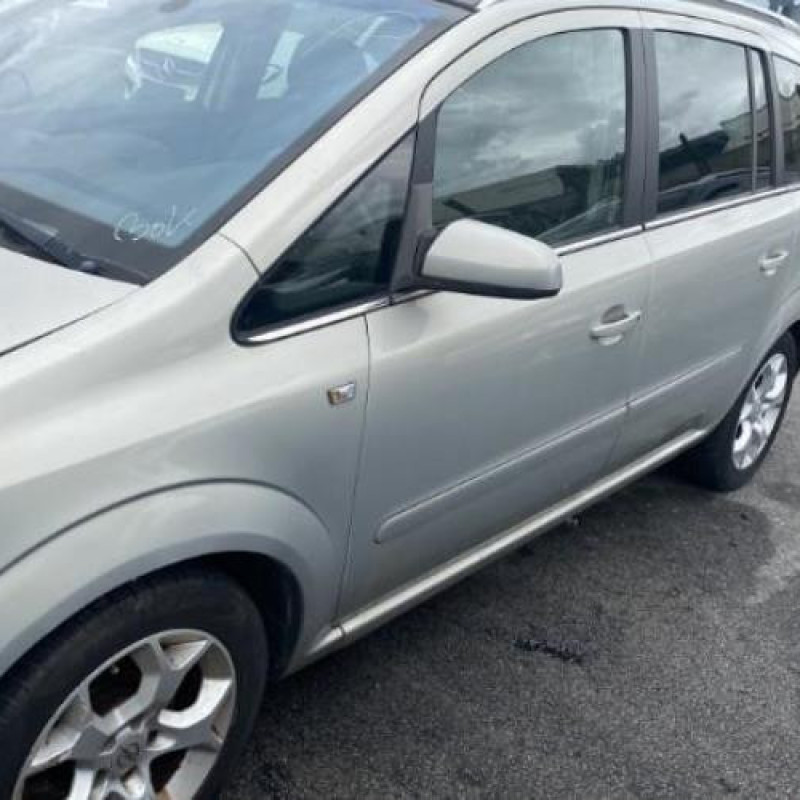 Vitre arriere droit OPEL ZAFIRA B Photo n°15