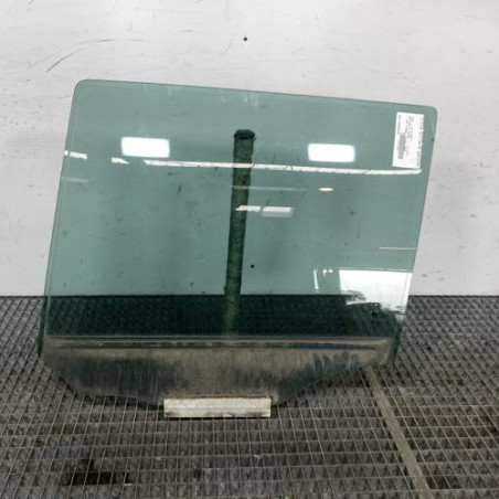 Vitre arriere gauche OPEL ZAFIRA B Photo n°1