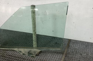 Vitre avant gauche SKODA FABIA 2