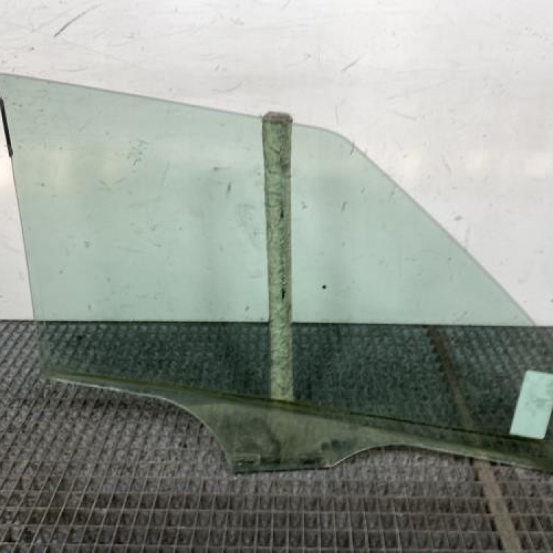 Vitre avant gauche SKODA FABIA 2 Photo n°4