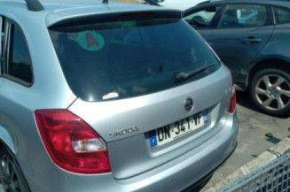 Vitre avant gauche SKODA FABIA 2