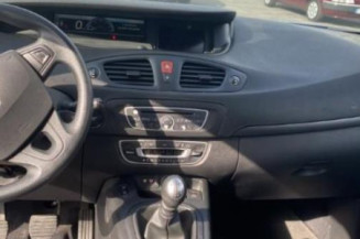 Porte avant gauche RENAULT SCENIC 3