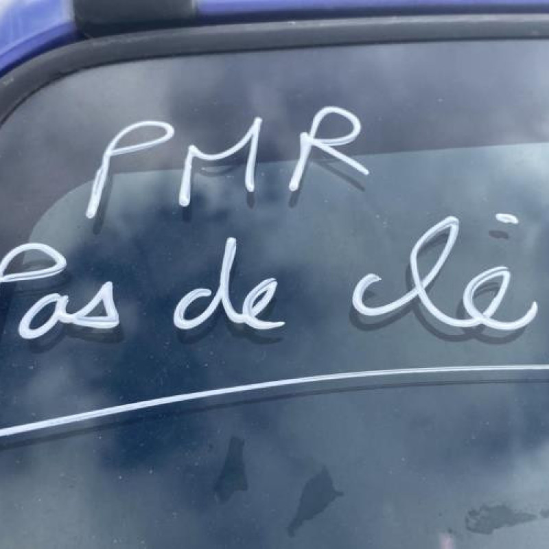 Interrupteur de leve vitre avant droit RENAULT TWINGO 1 Photo n°9