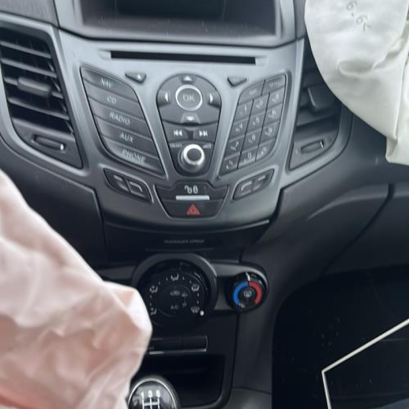 Moteur FORD FIESTA 6 Photo n°13