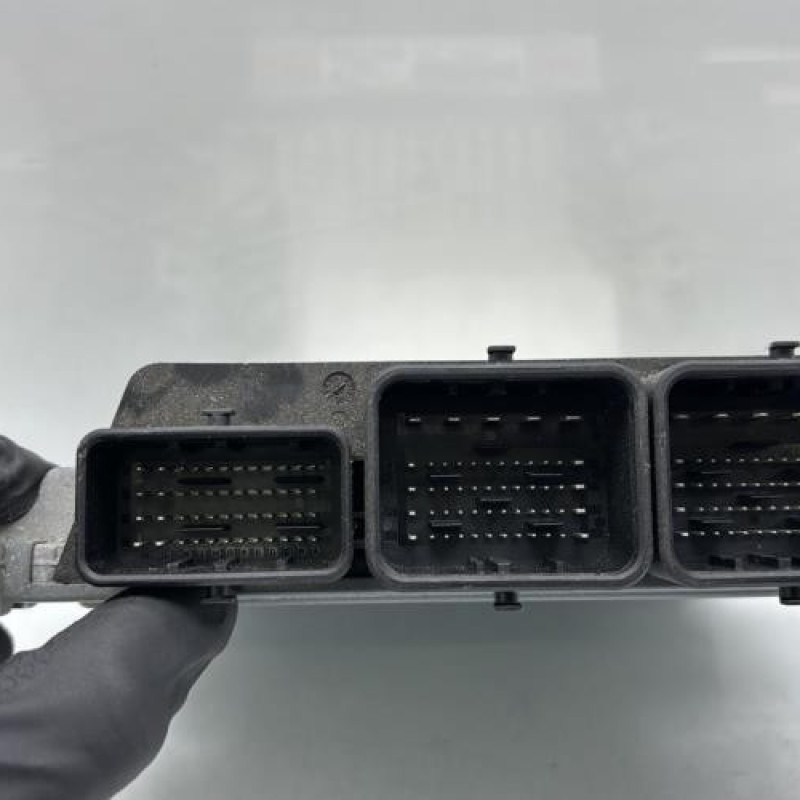 Calculateur moteur CITROEN C4 2 Photo n°3