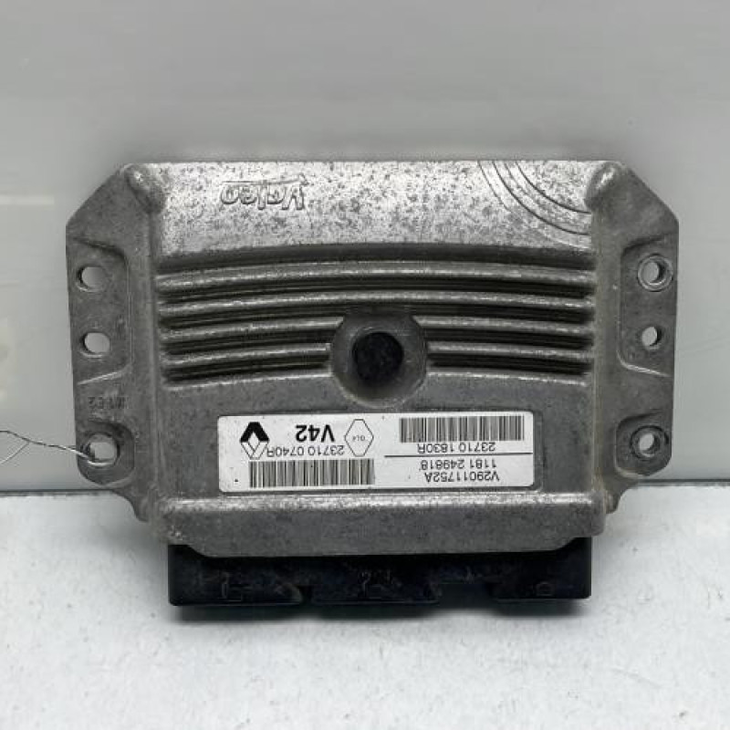 Calculateur moteur DACIA DUSTER 1 Photo n°1