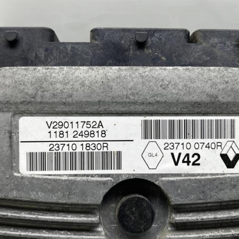 Calculateur moteur DACIA DUSTER 1 Photo n°2