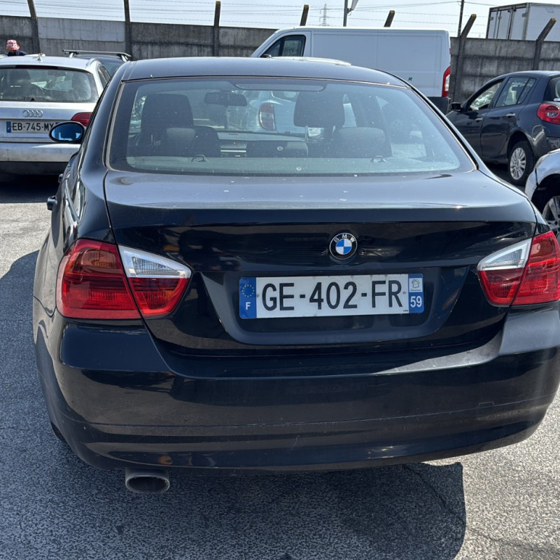 BMW SERIE 3 E90 PHASE 1 318d 2.0D - 16V TURBO Photo n°7