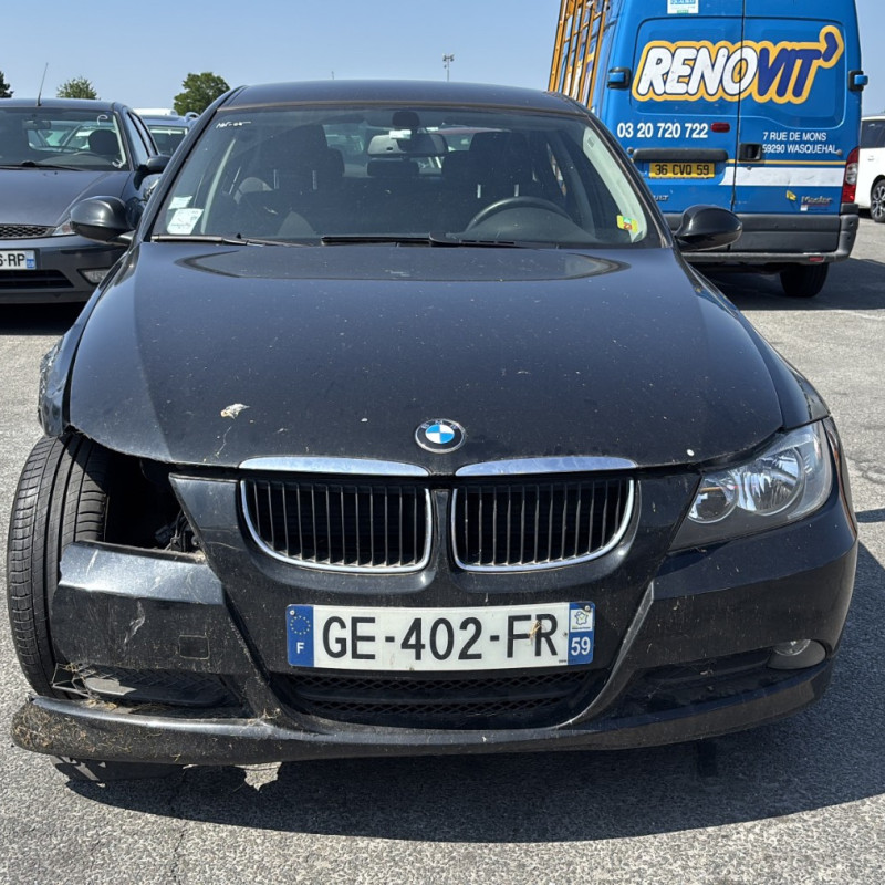BMW SERIE 3 E90 PHASE 1 318d 2.0D - 16V TURBO Photo n°10