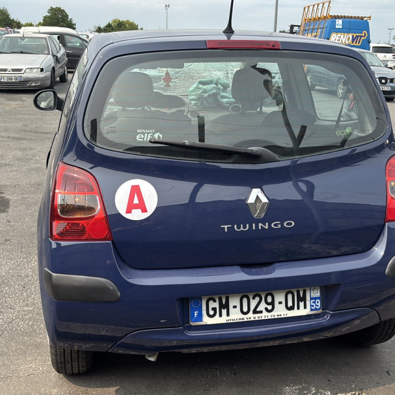 RENAULT TWINGO 2 PHASE 1 1.2i - 16V Photo n°8