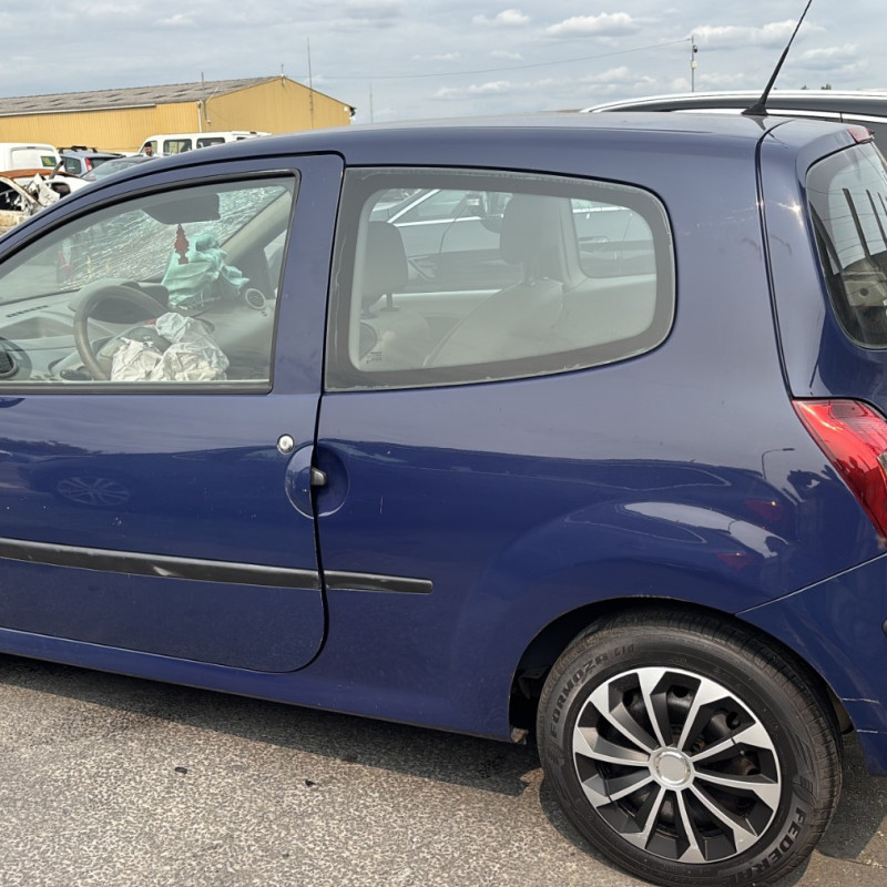 RENAULT TWINGO 2 PHASE 1 1.2i - 16V Photo n°9