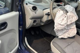 RENAULT TWINGO 2 PHASE 1 1.2i - 16V