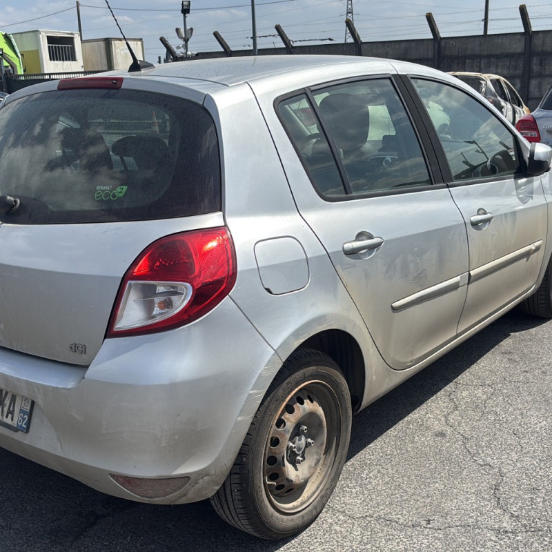 RENAULT CLIO 3 PHASE 2 1.5 DCI - 8V TURBO Photo n°3