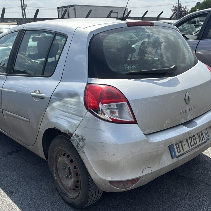 RENAULT CLIO 3 PHASE 2 1.5 DCI - 8V TURBO Photo n°4